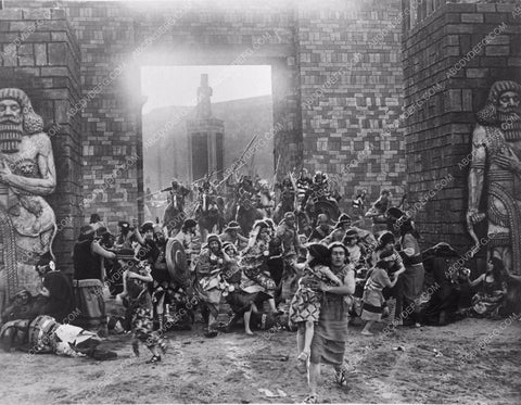set and cast cool shot original classic silent film Intolerance 3790-29