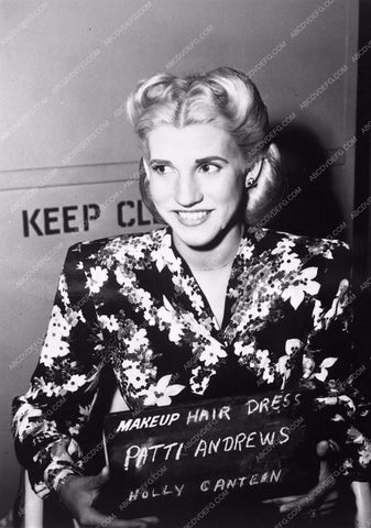 Patty Andrews Sisters makeup hair dress film Hollywood Canteen 3800-04