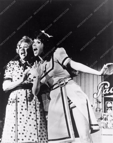 Patty Maxene Andrews Sisters live stage play Over Here 3800-21