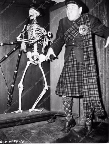 Three Stooges Shemp Howard and skeleton Scotched in Scotland 3915-23