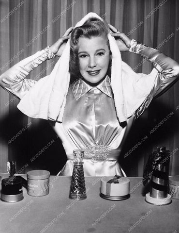 candid June Allyson at her makeup table behind the scenes MGM 3990-27