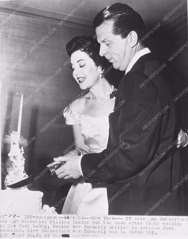 An Rutherford and William Dozier wedding cake 3993-35