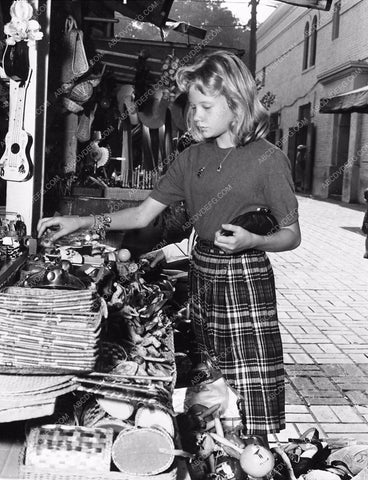 historic Los Angeles Farmer's Market Hayley Mills 4001-30