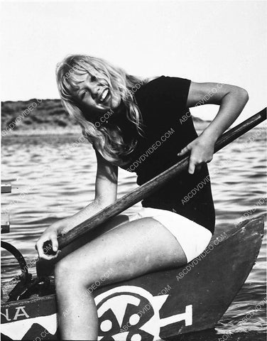Hayley Mills rowing a boat film The Moon-Spinners 4003-06