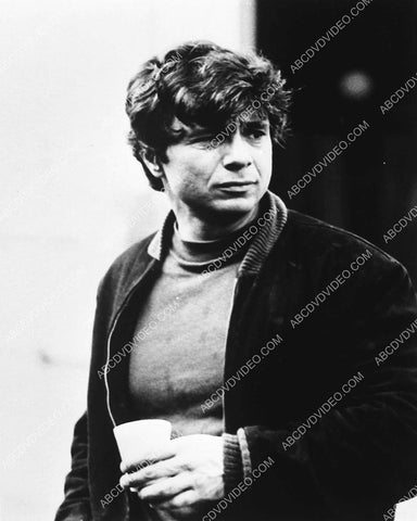 Robert Blake and a cup of coffee TV Baretta 4005-17