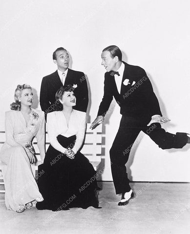 Bing Crosby Fred Astaire Marjorie Reynolds Virginia Dale film Holiday Inn 4055-15