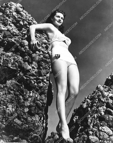 super sexy Rhonda Fleming in her new swimwear at the beach 4146-17