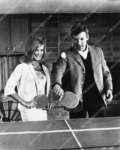 candid Linda Evans Richard Chamberlain playing ping pong on set TV Dr Kildare 4182-12