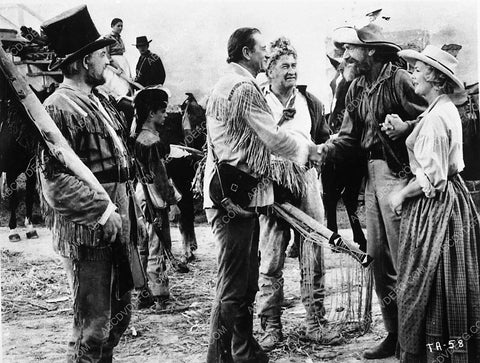 John Wayne and cast film The Alamo 4257-29
