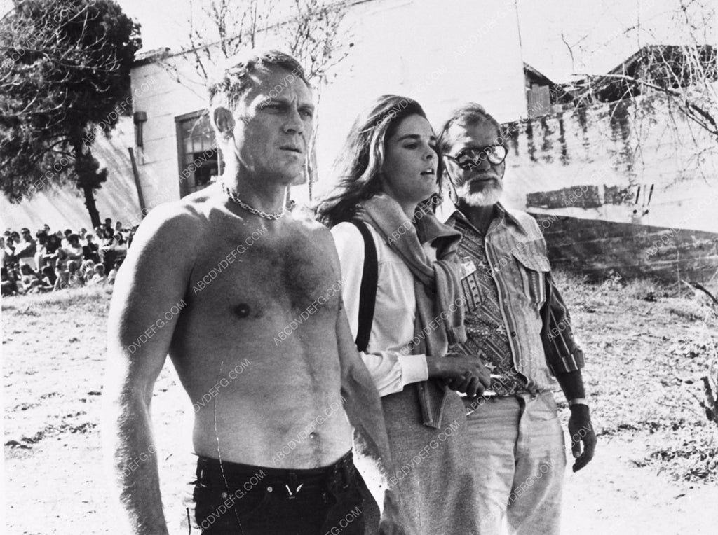 shirtless Steve McQueen Ali McGraw and Director Sam Peckinpah The Geta ...