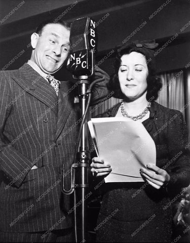 George Burns Gracie Allen and NBC radio microphone 4330-31