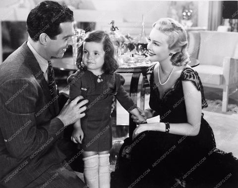 Madeleine Carroll Fred MacMurray and little girl Honeymoon in Bali 4361-16