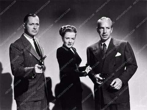 Robert Montgomery Audrey Totter Lloyd Nolan film noir Lady in the Lake 4395-04