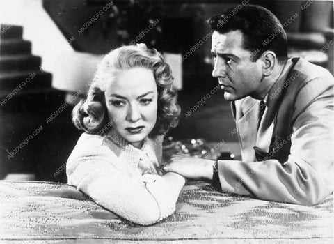 Audrey Totter Tom Drake mystery crime film F.B.I. Girl 4395-13
