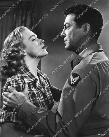 Eleanor Parker Robert Taylor film Above and Beyond 4472-07