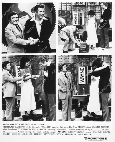 Mike Douglas has Adrienne Barbeau Wayne Rogers as guest TV The Mike Douglas Show 4586-10