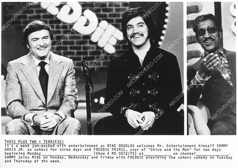 Mike Douglas has Freddie Prinze Sammy Davis Jr as guest TV The Mike Douglas Show 4586-14