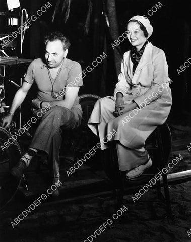 cinematographer Hal Mohr sits w Evelyn Venable on set 4588-22