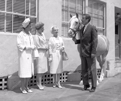 Alan Young Mister Ed behind the scenes studio backlot TV Mr. Ed 45bx01-03