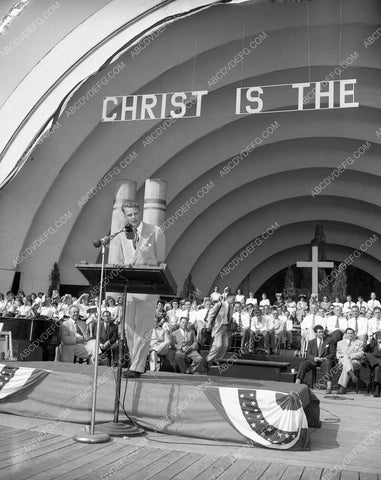 Rev Billy Graham hosts spiritual event at historic Hollywood Bowl 45bx01-52