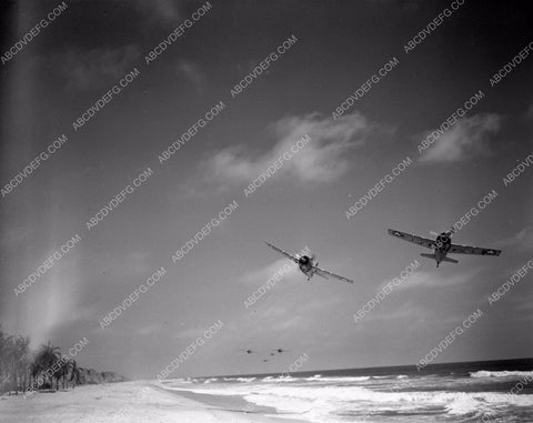 aviation F-4F Wildcat ? cast making of Guadalcanal Diary 45bx04-109