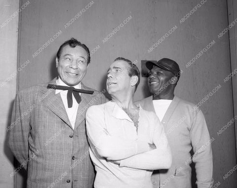 Max Baer Humphrey Bogart Jersey Joe Walcott candid shot 45bx04-25