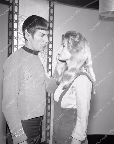 Leonard Nimoy Jill Ireland original TV Star Trek show 45bx05-145 ...