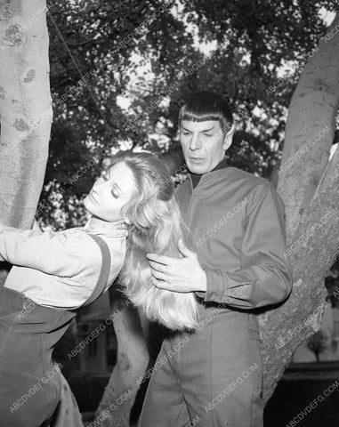 Leonard Nimoy Jill Ireland original TV Star Trek show 45bx05-158