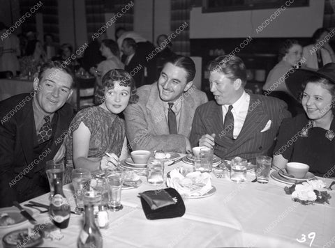 candid Hollywood William Gargan and friends dining out 45bx05-32