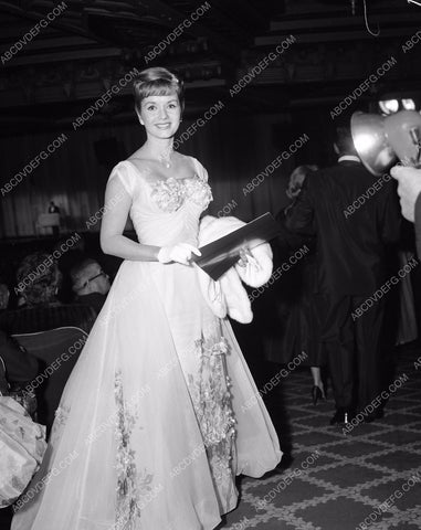 1957 Oscars Debbie Reynolds arrives at Academy Awards 45bx05-74