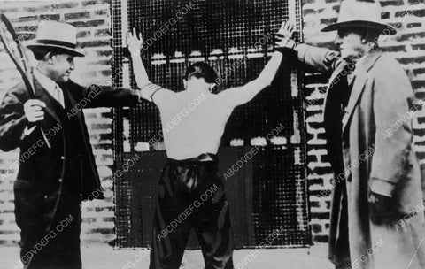 news photo man getting whipped in prison 45bx06-035