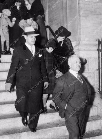 Gloria Vanderbilt and mother leaving court 45bx06-115