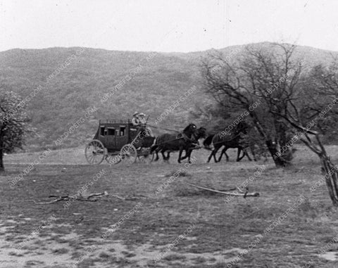 stagecoach on the road misc western film 45bx06-117