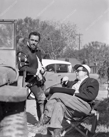 Richard Todd Henry Koster behind the scenes The Virgin Queen 45bx06-149