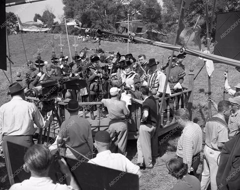 Henry Koster Bette Davis behind scenes film The Virgin Queen 45bx06-150