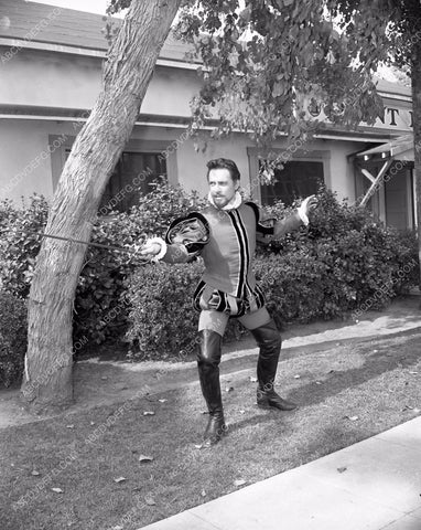 Richard Todd practices fencing at 20th Century Fox Studios 45bx06-154