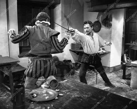 Richard Todd fencing sequence film The Virgin Queen 45bx06-232