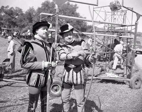 Richard Todd behind the scenes film The Virgin Queen 45bx06-281