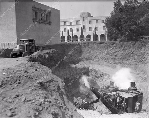 historic Los Angeles Hollywood cool building under construction 45bx07-061