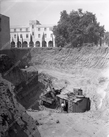 historic Los Angeles Hollywood cool building under construction 45bx07-062