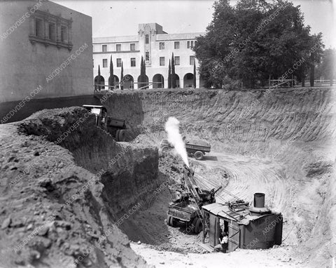 historic Los Angeles Hollywood cool building under construction 45bx07-064