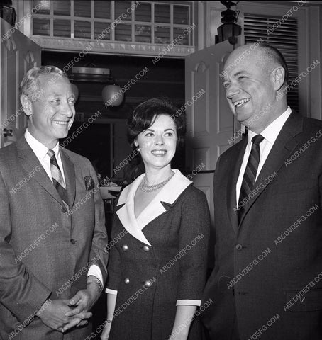 Shirley Temple and some folks 45bx07-116