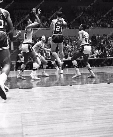 sports photo Los Angeles Lakers v Cincinnati pro basketball 45bx07-125