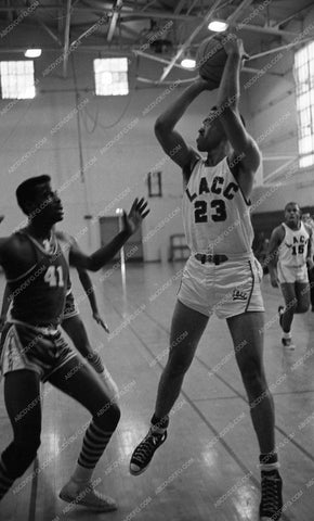 sports photo LACC college basketball v Holywood University 45bx07-130