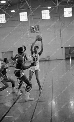 sports photo LACC college basketball v Holywood University 45bx07-139