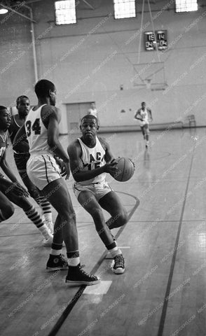 sports photo LACC college basketball v Holywood University 45bx07-152