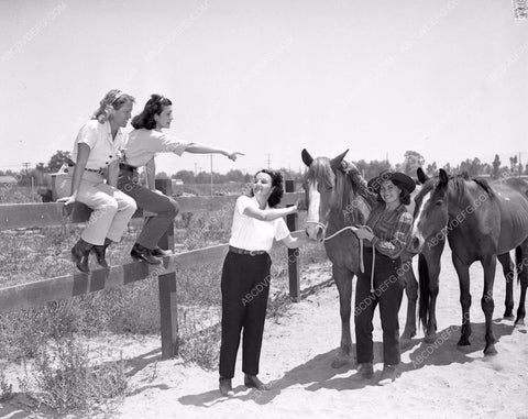 Universal Studios stunt women practicing and training 45bx07-335