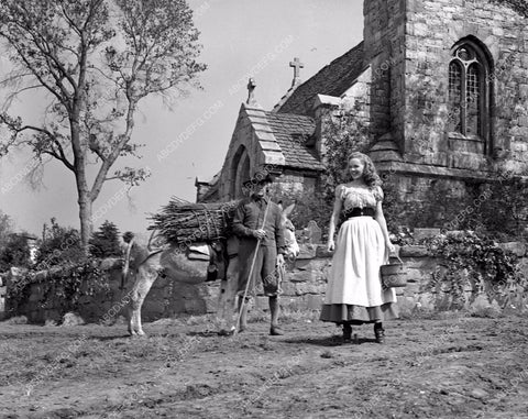 Peggy Cummins film Forever Amber 45fa-03
