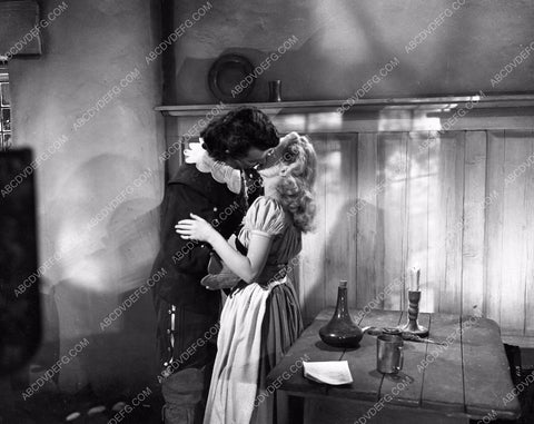 Cornel Wilde Peggy Cummins film Forever Amber 45fa-23
