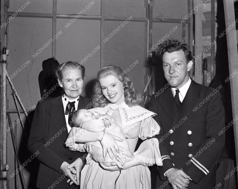 Peggy Cummins behind the scenes film Forever Amber 45fa-41